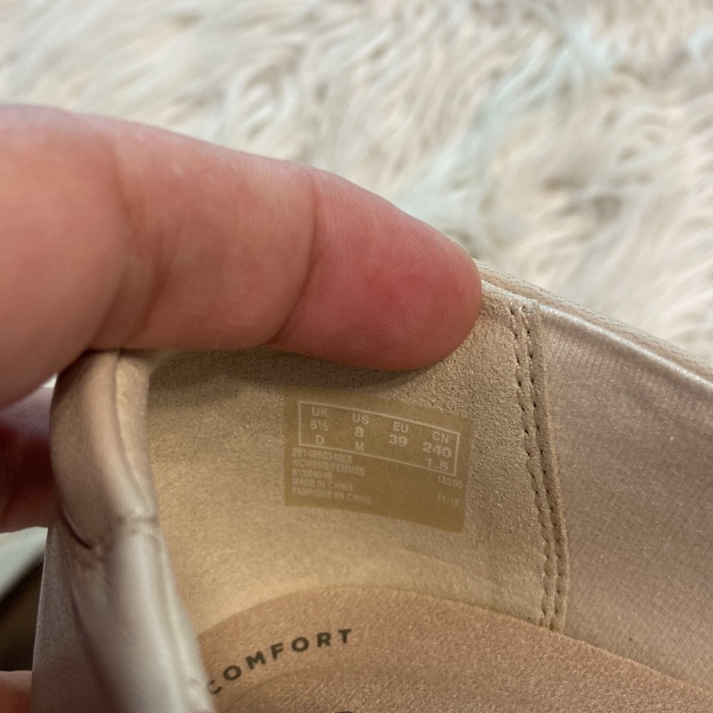 CLARKS Collection Shoes size 8 Ivory Leather so soft heel 1” so beautiful shoes - Picture 8 of 12